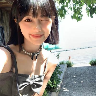 两极对立